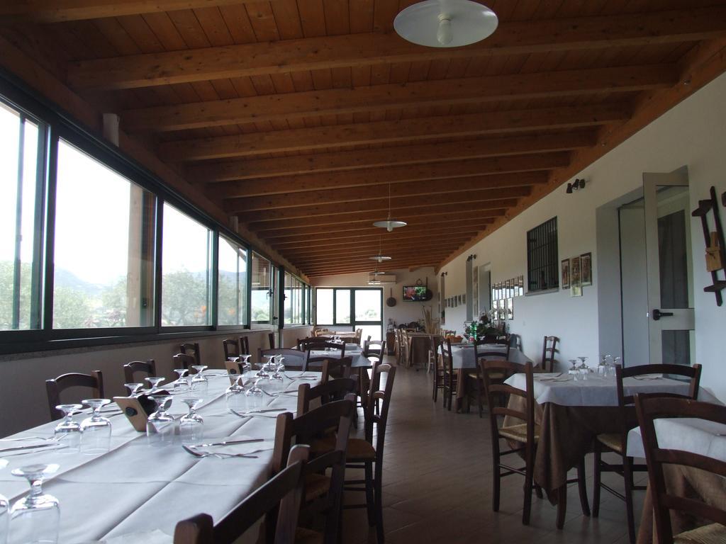 Agriturismo Locoe Oliena Exterior photo