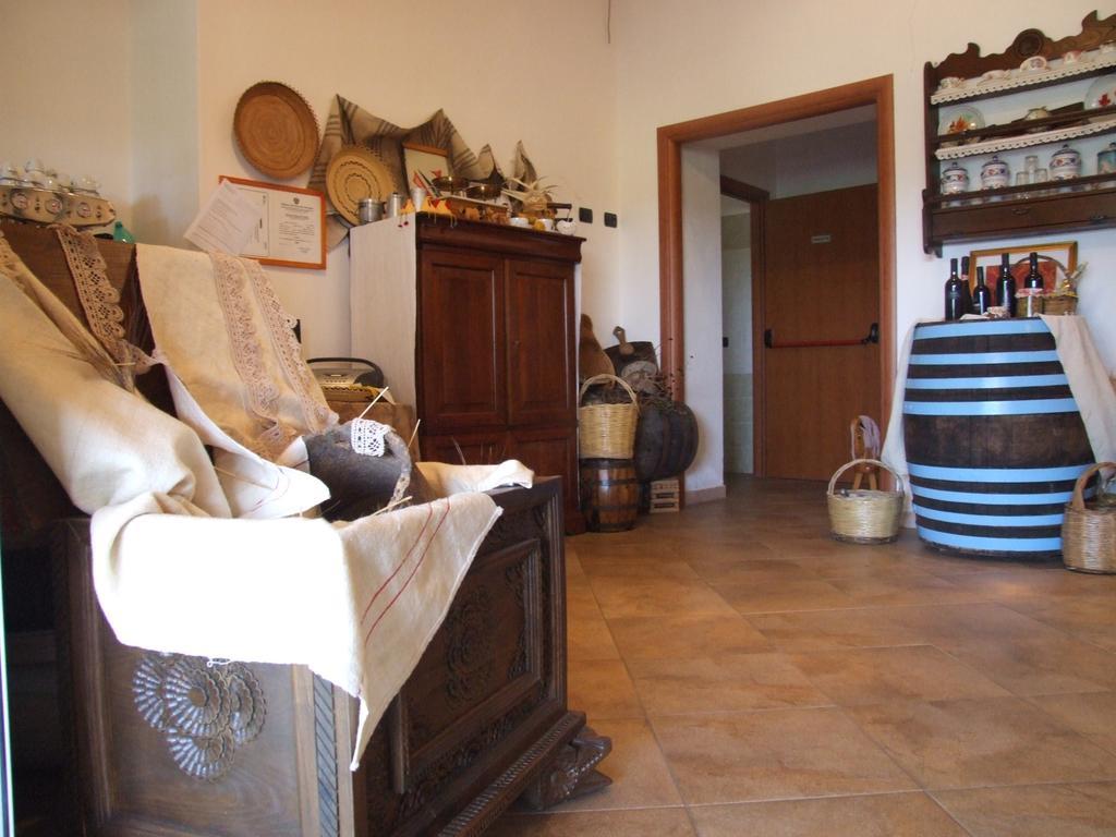 Agriturismo Locoe Oliena Exterior photo