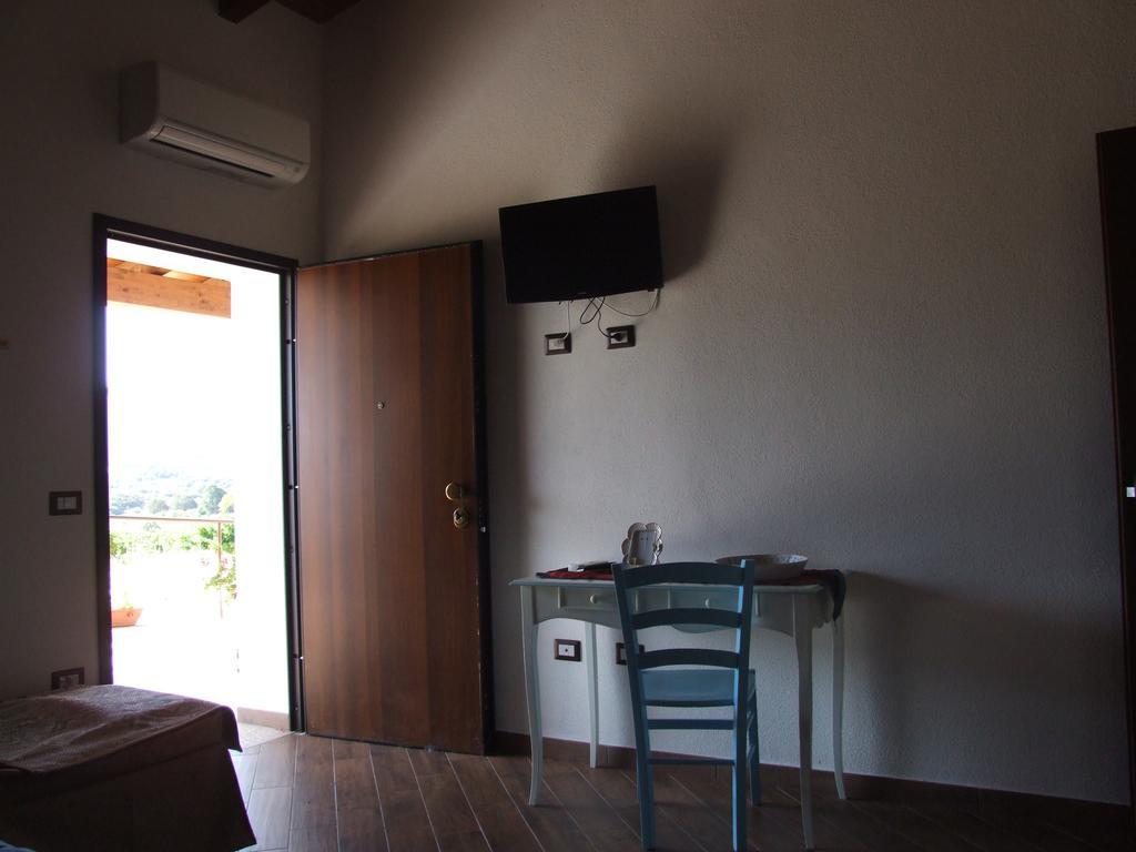 Agriturismo Locoe Oliena Exterior photo